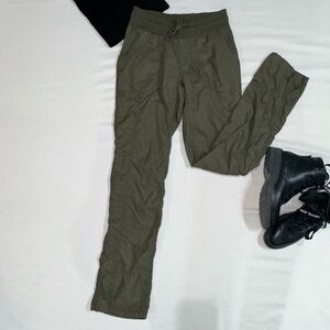The North Face Green Straight Leg Pants High-Waisted